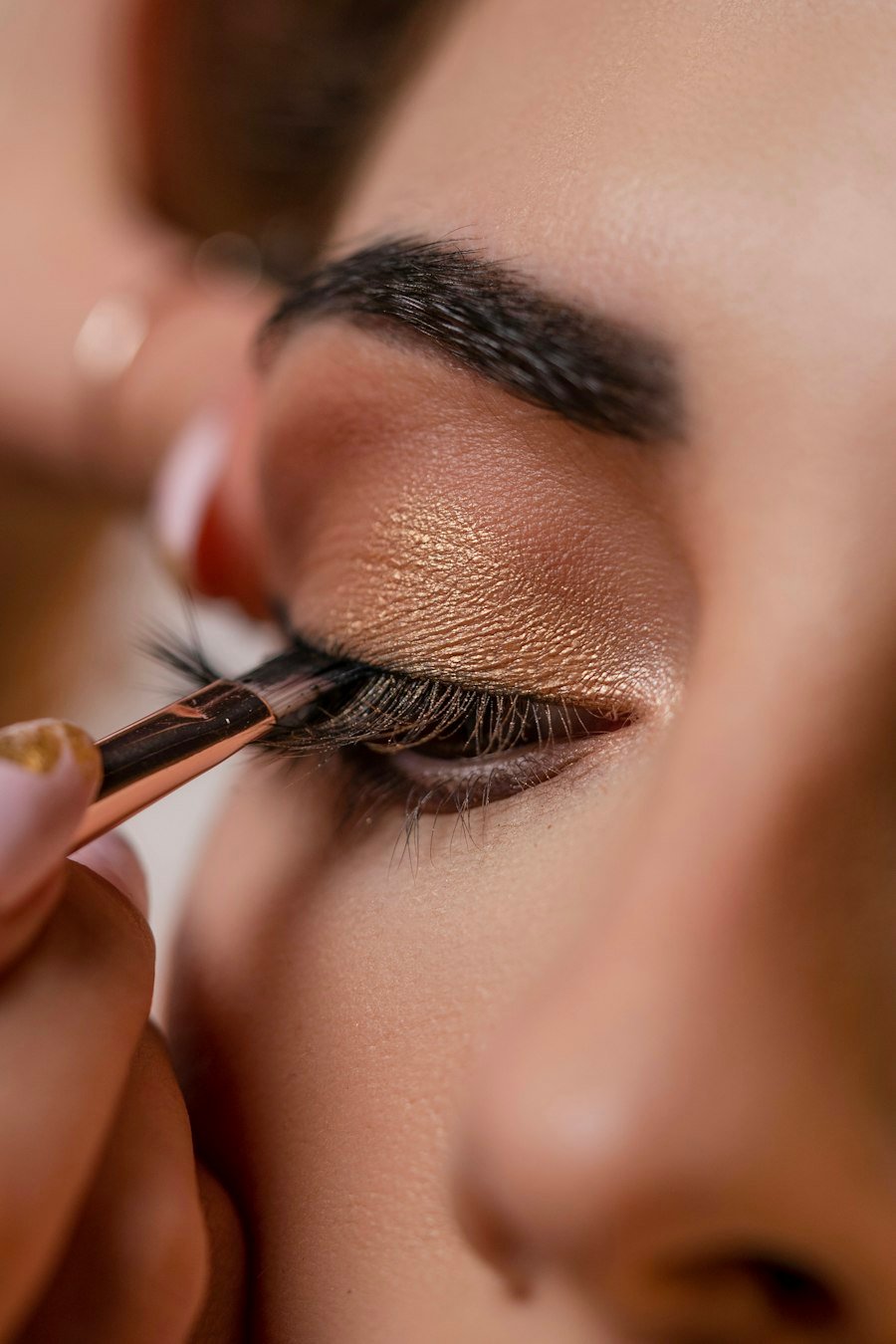 Make-up professionale con pennello